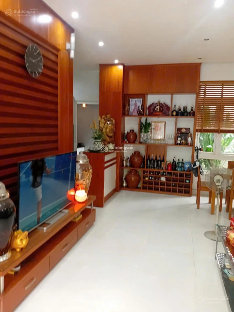 Bán biệt thự góc tại 83D3 khu Mega Ruby Khang Điền đường Võ Chí Công giá 137 tr/m2