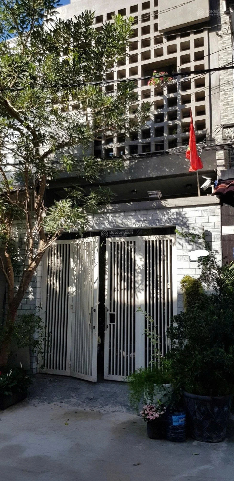 Nhà bán chính chủ - hẻm cụt 8m, đường nhựa 7m.