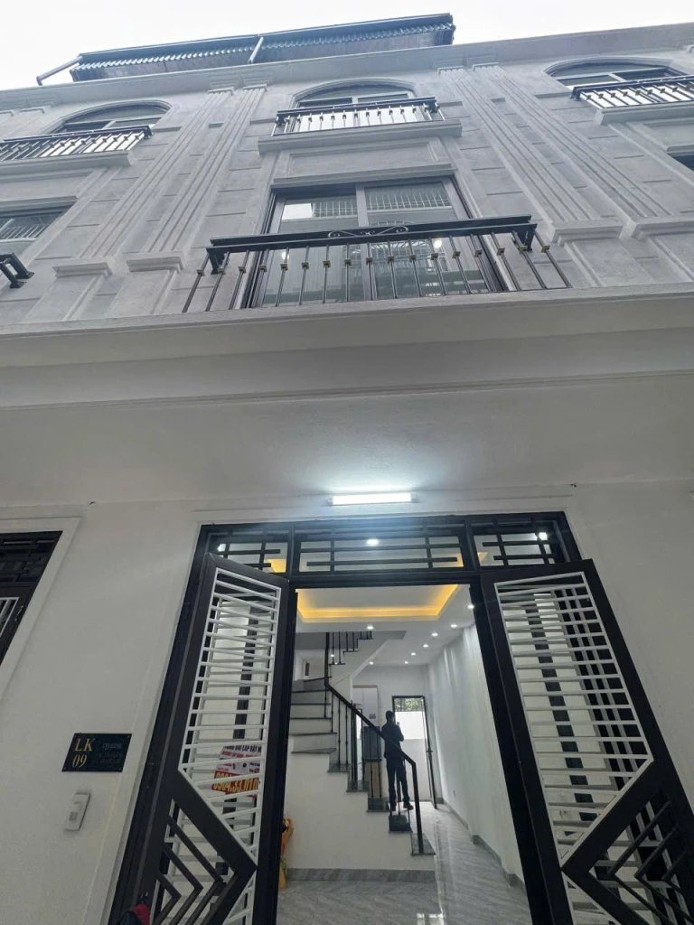 Chính chủ bán nhà mới đẹp 3,5tầngx36m2 tại Cao Viên Thanh Oai, ô tô đỗ cửa