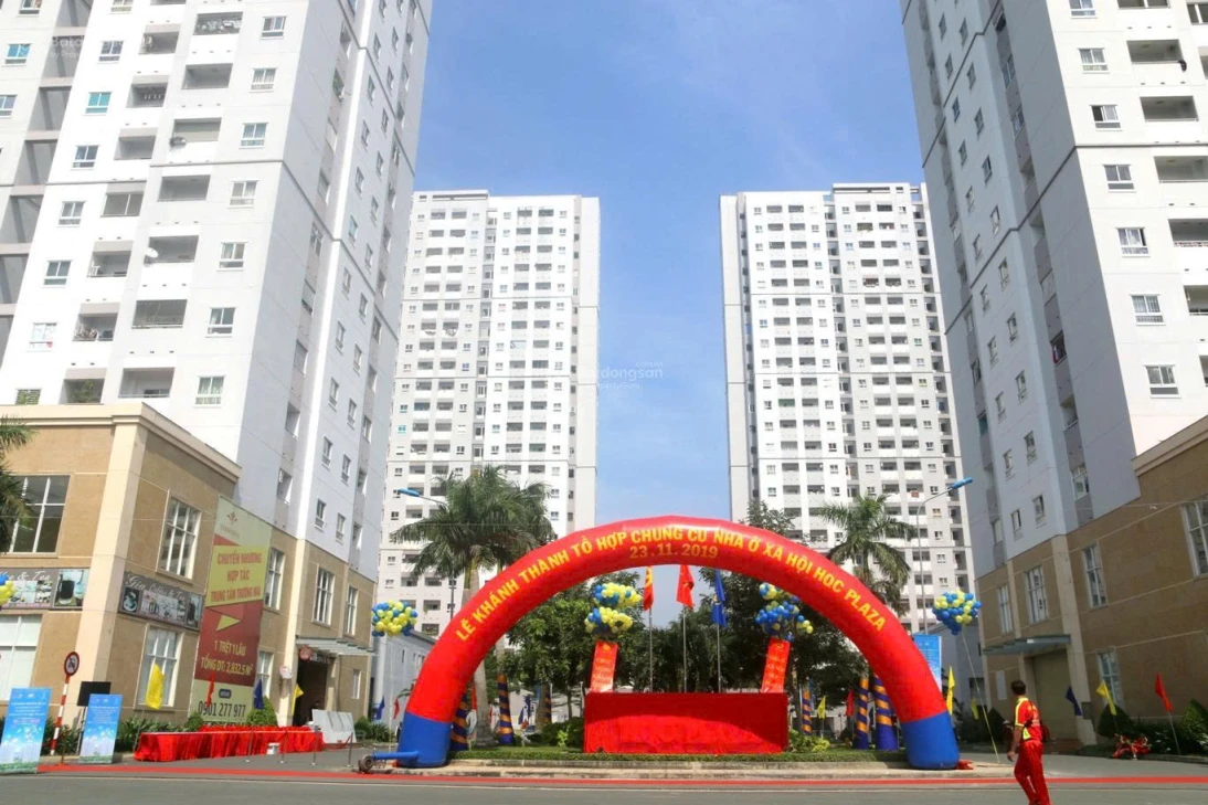 Chính chủ bán căn hộ 2PN HQC Plaza full nội thất chỉ 1,55 tỷ sổ hồng riêng