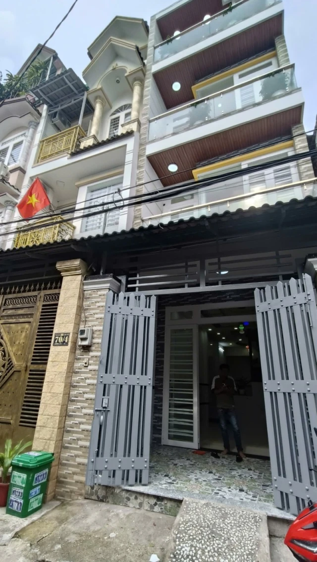 Oto Trong Nhà 56M Trệt+2Lầu+Sân Thượng 4PN Sổ A4 Giá Chỉ Nhỉnh 5Tỷ150.