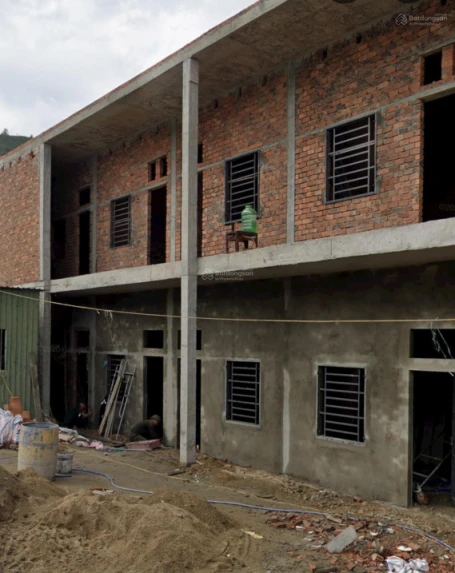 Bán nhà trọ 2 tầng Thanh Vinh 12 phòng lô góc 2 mặt tiền dòng tiền 20tr giá 4.x tỷ