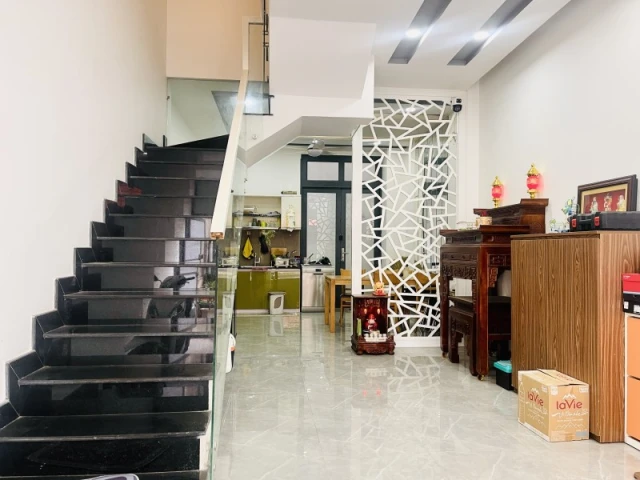 Bán nhà đường số 50, DT  81m2, 4 tầng, Phường Hiệp Bình Chánh, Thủ Đức, TP HCM - Giá 7,49 tỷ, Sổ Hồng. Liên hệ: 0933125879.