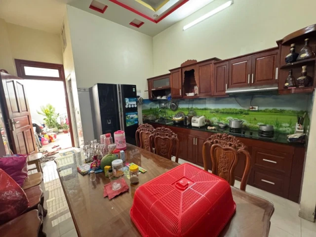 Bán nhà đường số 6, Linh Xuân, Thủ Đức, TP HCM. DT 104m2 , 4 tầng. Giá  - 6.95 tỷ.