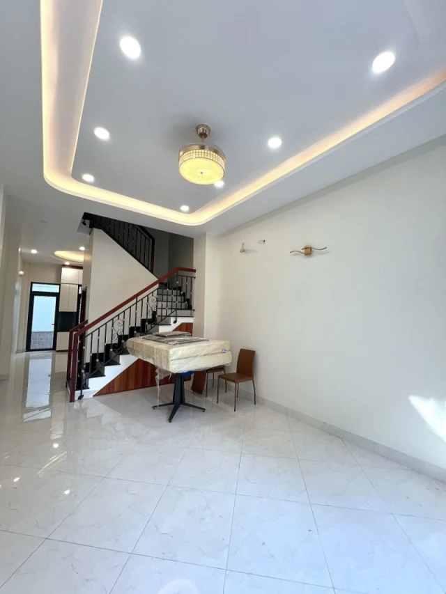 Bán nhà 4 tầng đường số 10 Linh Xuân, Thủ Đức, TP HCM. DT 68m2, 4PN, SH, 6.65  tỷ - 0933125879