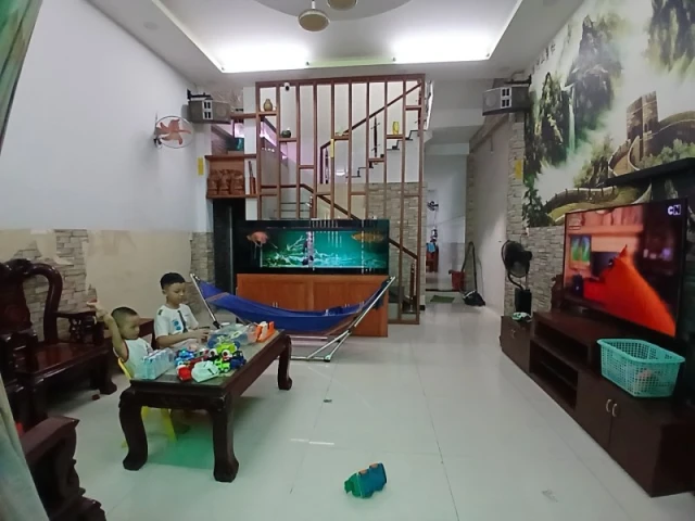 Bán nhà 3 tầng đường Trần Thị Điệu, Phường  Phước Long B, Q9, Thủ Đức, TP HCM. DT - 95m2, 3 tầng. Giá 7.3 tỷ, SHR - 0933125879