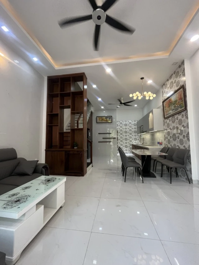 Bán nhà đường số 9 Trường Thọ, Thủ Đức, TP HCM. DT 52m2, 3 tầng, 3PN, Giá 7.7 tỷ, SHR - 0933125879