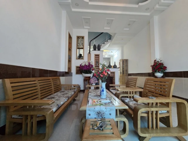 Bán nhà đường Man Thiện, Phường Tăng Nhơn Phú A, Thủ Đức, TP HCM. DT 70m2, 3 tầng. Giá  7.85  tỷ. Liên hệ: 0933125879