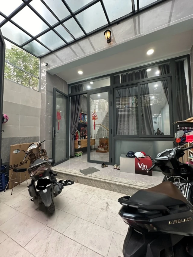 Bán nhà trong ngõ đường số 8,  Trường Thọ, Thủ Đức, DT105m2, 2 tầng, 3PN, 7.35 tỷ, có sổ hồng. Liên hệ 0933125879.