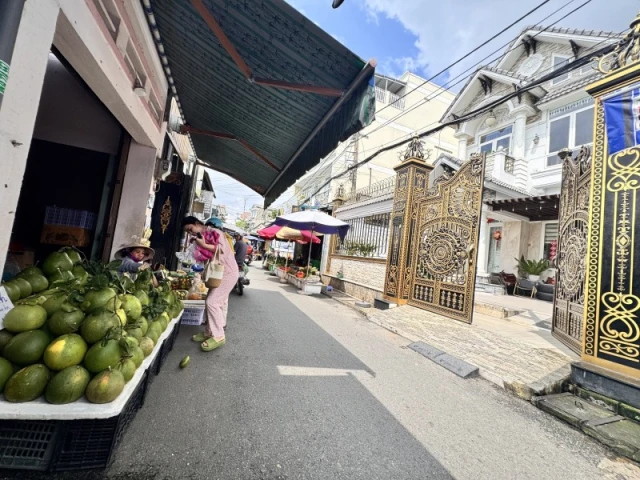 Bán nhà đường Số 5, Linh Xuân, Thủ Đức, TP HCM. DT 100m2 - Sổ Hồng, giá 6,69 tỷ! Liên hệ 0933125879.