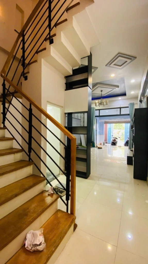 Bán nhà đường 176, Phước Long A, Q9, Thủ Đức, TP HCM. DT 94m2, 5 tầng, SH. Giá 11.9 tỷ