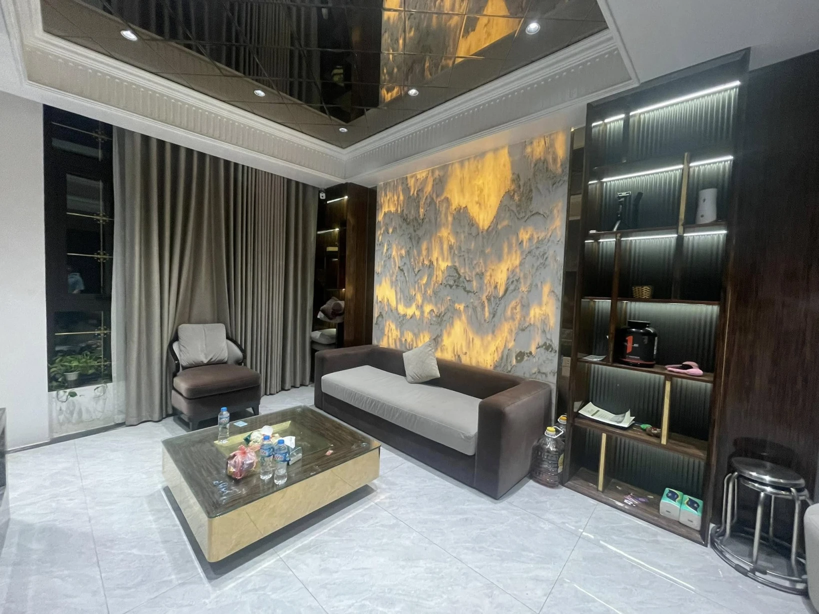 Cực ngon! Mặt phố Yên Hòa, vỉa hè, ô tô tránh, thang máy, kinh doanh ngày đêm, không quy hoạch