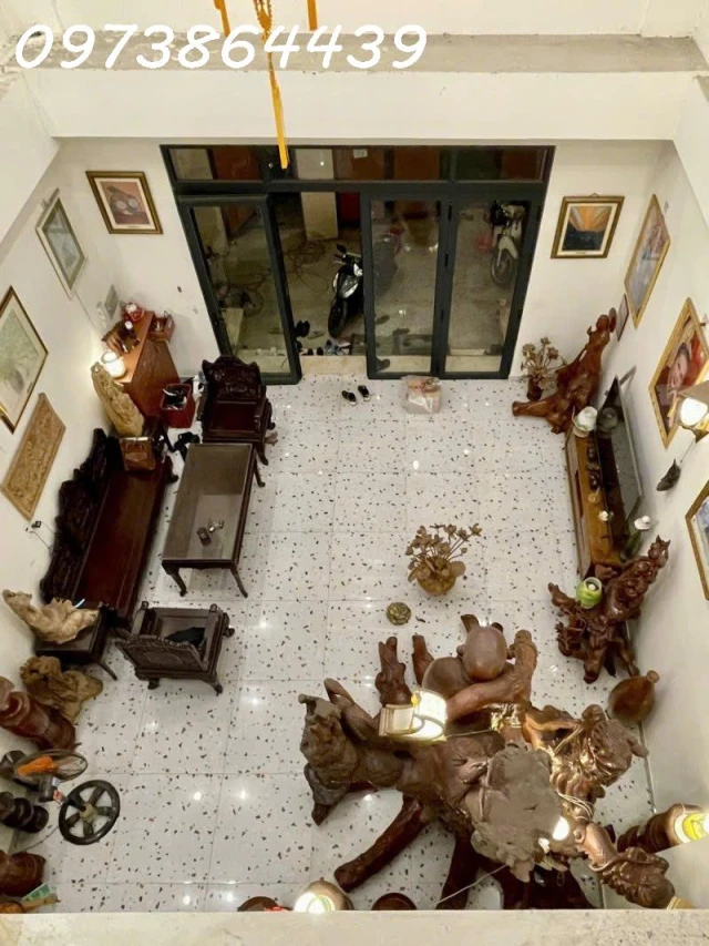 CHỦ GIẢM SỐC 4 TỶ -  Chỉ còn 11,5 TỶ 
 BIỆT THỰ MẶT TIỀN NGUYỄN THỊ SÓC – 6 TẦNG – THANG MÁY – 112M2- HÓC MÔN