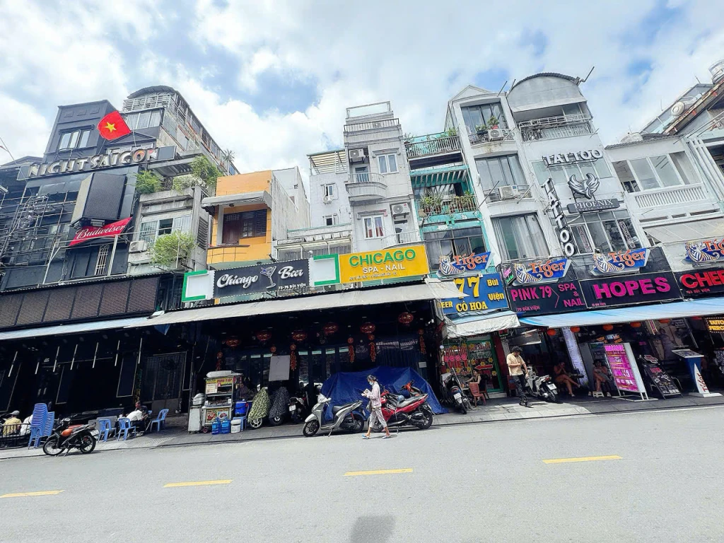 HIẾM BÁN - DÒNG TIỀN 100TR/TH - BÁN NHÀ MẶT TIỀN 3 TẦNG PHỐ TÂY BÙI VIỆN, QUẬN 1 - * LIÊN HỆ GIANG GIANG:093.86.76.685