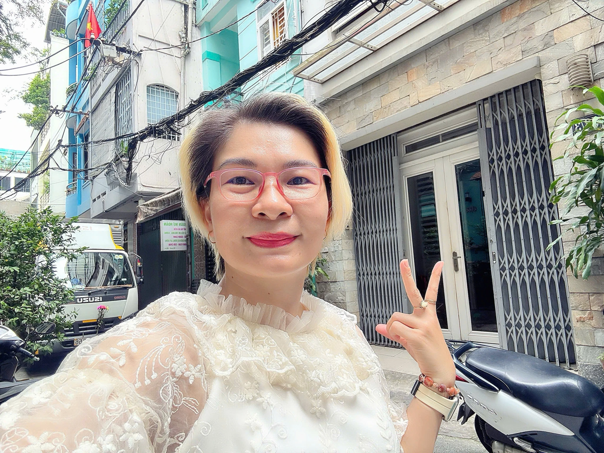 DUY NHẤT NHÀ BÁN - MẶT ĐƯỜNG XE TẢI ĐẬU CỬA Đ. NGUYỄN KHẮC NHU, QUẬN 1 - DT 4,2M*12M -  * LH GIANG GIANG:0938676685