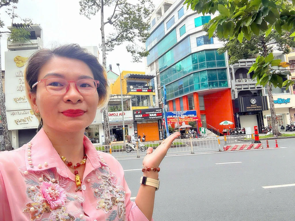 ĐỘC TÔN HIẾM BÁN - MTKD Đ.TRẦN HƯNG ĐẠO, QUẬN 1 - DÒNG TIỀN ĐỀU 88TR/TH - GIANG GIANG: 0901611116 ĐỘC TÔN HIẾM BÁN - MTKD Đ.TRẦN HƯNG ĐẠO, QUẬN 1 - DÒNG TIỀN ĐỀU 88TR/TH - GIANG GIANG: 0901611116