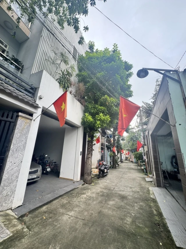 Biệt thự Mini, gần Lê Văn Chí, Linh Trung, Thủ Đức, 210m2 - Giá tốt.