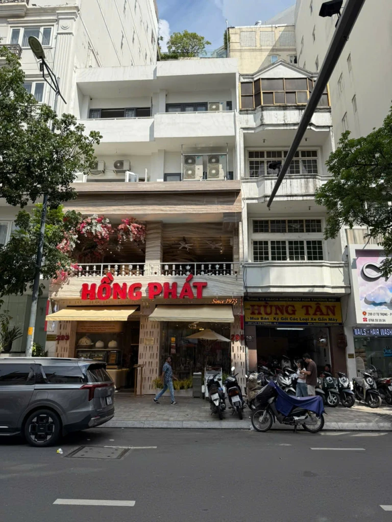 Bán tòa nhà mặt tiền Lý Tự Trọng Quận 1 – thuê 8.500 USD/tháng