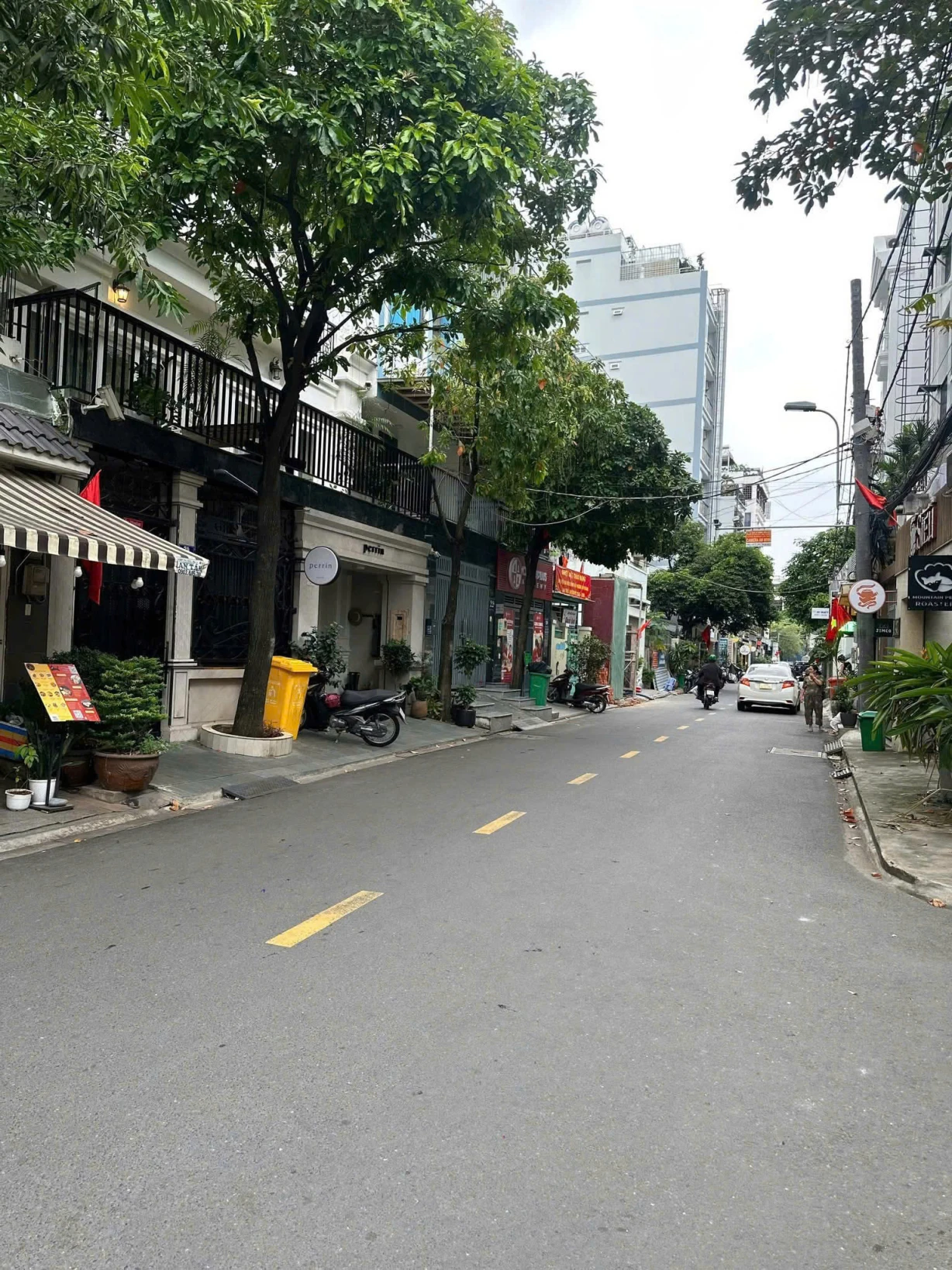 Bán nhà Nguyễn Bá Huân Thảo Điền Quận 2 – thuê 60 triệu/tháng