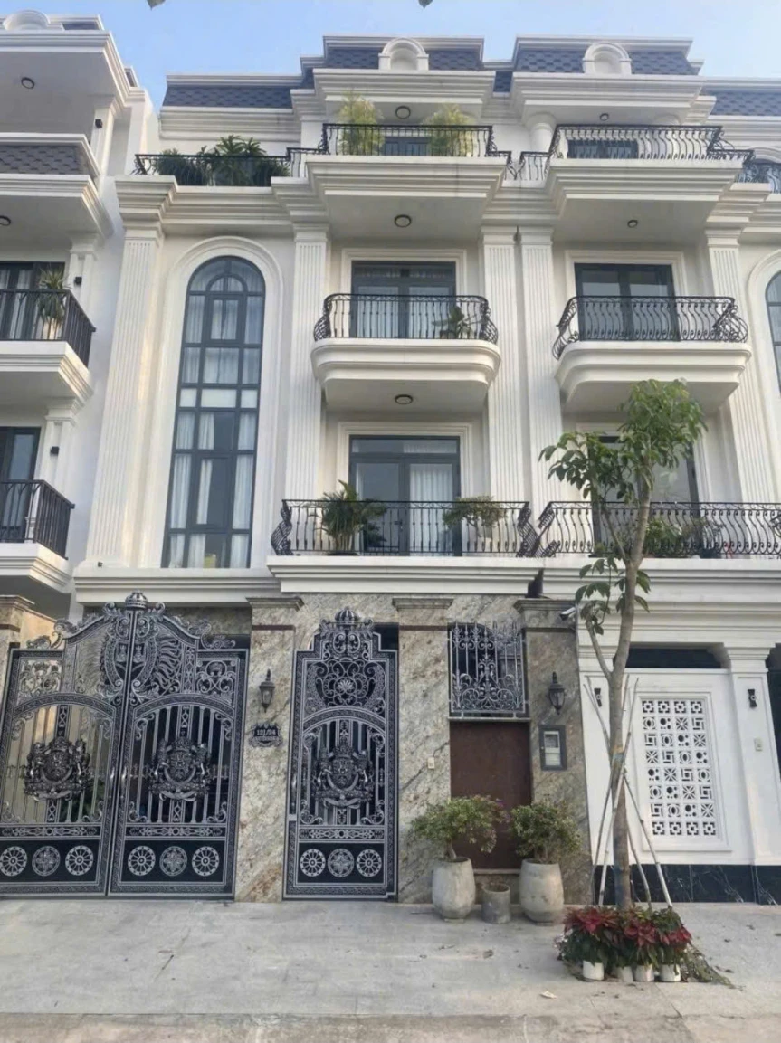 Nhà 7m ngang có thang máy, gara 2 xe tại An Phú – phù hợp ở và làm văn phòng