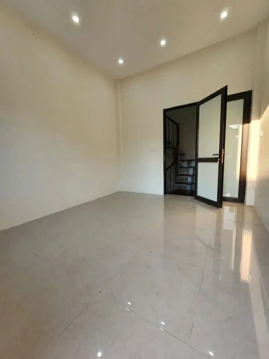 💥TÌM ĐÂU RA Nhà Phân Lô Cán Bộ 30m² Khương Trung, ô tô đỗ đêm, giá chỉ hơn 4.9 tỷ