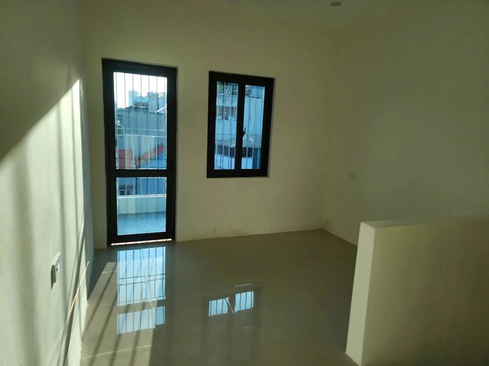 💡ĐÂU RA NHÀ Cán Bộ Ô Tô đỗ gần 30m² Khương Trung, 4PN, giá chỉ hơn 4.9 tỷ?