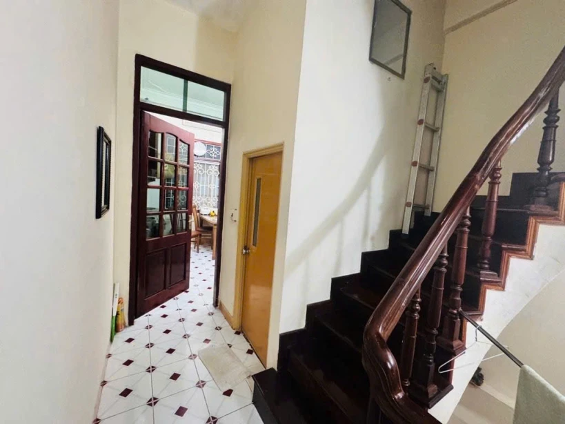 ✅4.9 TỶ LẤY ĐÂU RA PHÂN LÔ CÁN BỘ? Nhà Khương Trung 30m2 4PN, ô tô gần, trung tâm Thanh Xuân.