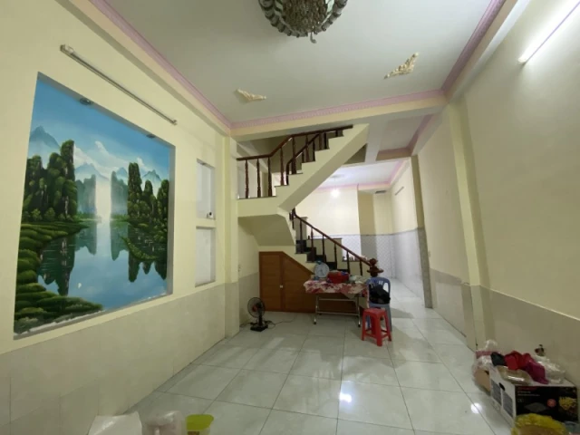 Bán nhà 1 Trệt 1 Lầu Dĩ An,Đường 2 ô tô,SHR,gần Vincom Dĩ An