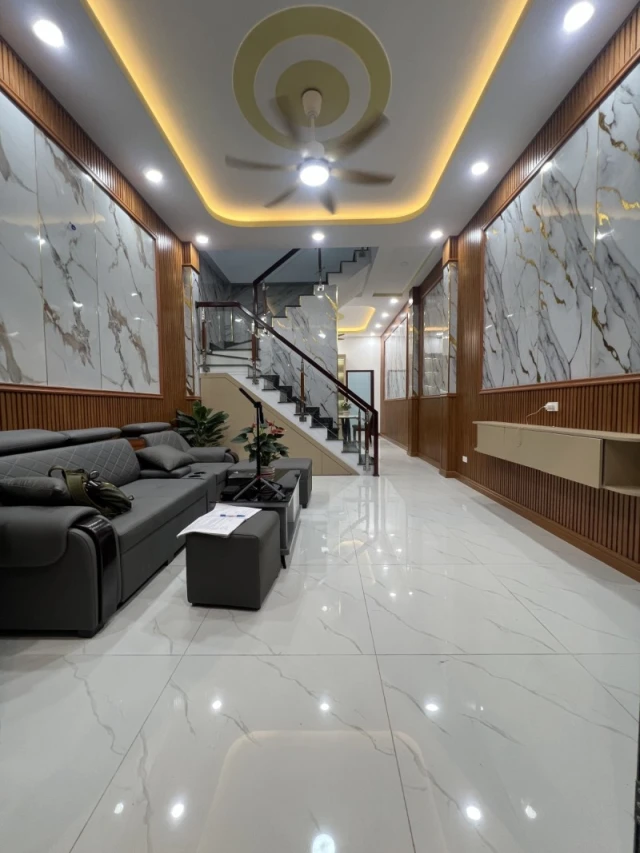 Bán nhà 2 Tầng Dĩ An,SHR đường xe hơi, gần ĐHQG TPHCM