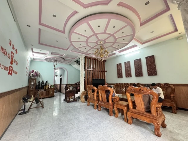 Bán nhà 3 Tầng MẶT TIỀN Kinh Doanh đa ngành,NGANG 7M,giá tốt