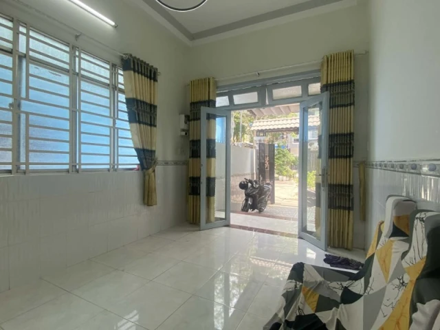 Bán nhà 2 Tầng Trung Tâm Biên Hòa,SHR đường ô tô,ngay Tỉnh Uỷ Đồng Nai