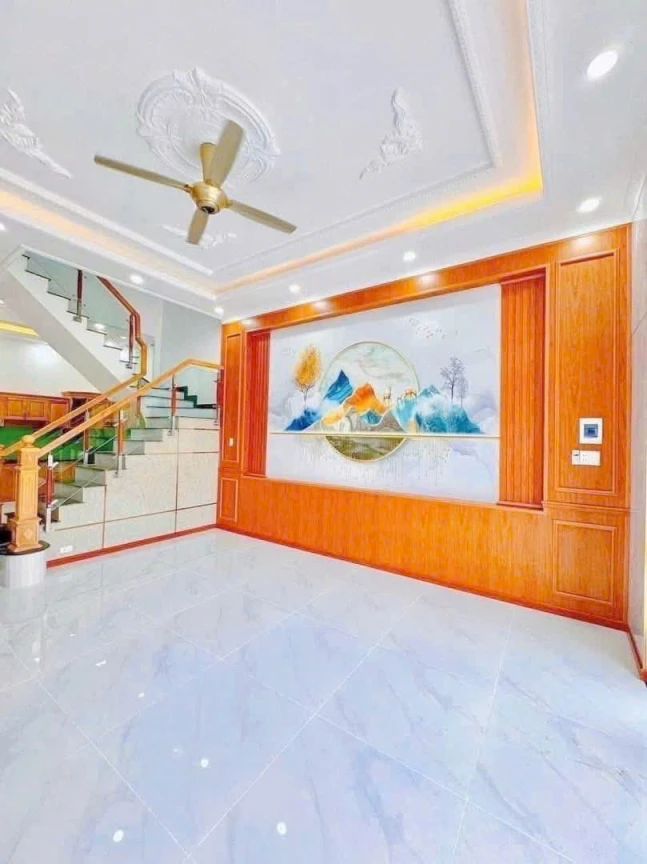 Bán nhà 2 Tầng P.Biên Hòa,SHR đường nhựa 2 ô tô,gần Cầu Hang,giá rẻ