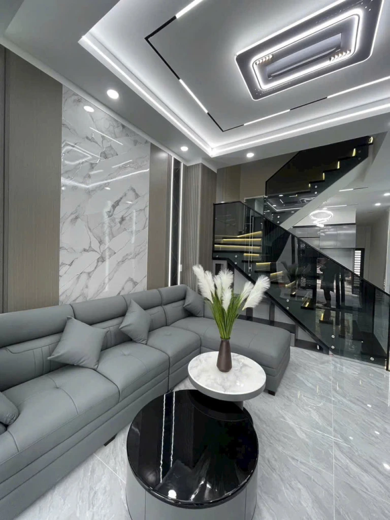 Bán nhà ĐẸP 2 Tầng P.Biên Hòa,đường nhựa 2 ô tô,nội thất đầy đủ,dọn vào ở ngay