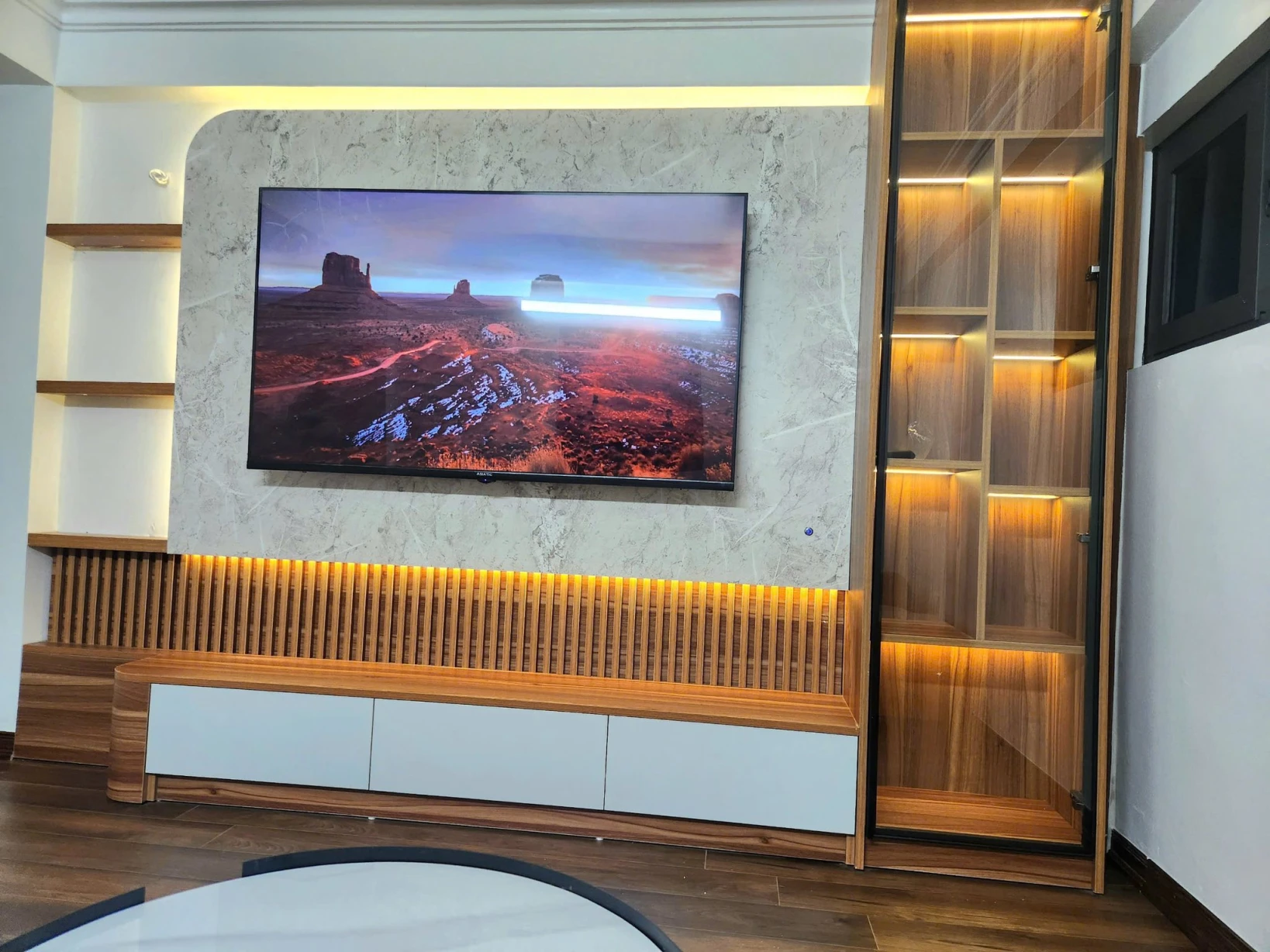 Nhà riêng cạnh KĐT mới Đại Kim, lô góc 2 mặt thoáng, 55m*4 tầng, mặt tiền 6m. Giá chào 9,6 tỷ