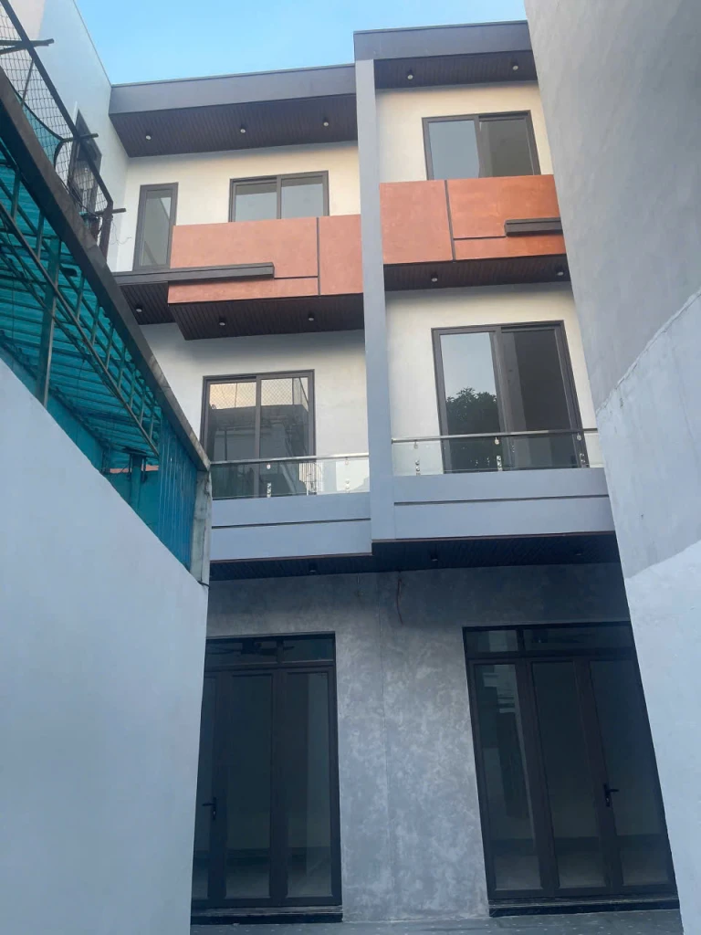 CẦN BÁN GẤP NHÀ 3 TẦNG XÂY MỚI TẠI TRẦN HUY LIỆU, TỈNH NAM ĐỊNH