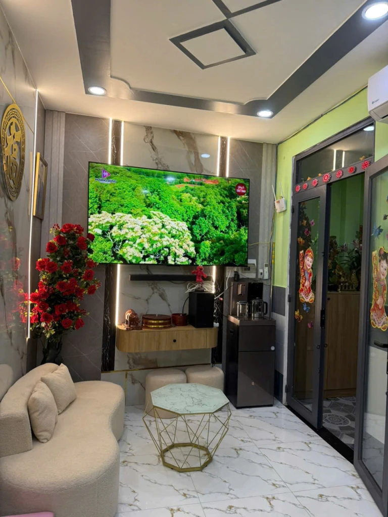 NHÀ ĐẸP TẠI MỸ HẠNH NAM- ĐỨC HÒA, FULL NỘI THẤT, VÀO Ở NGAY