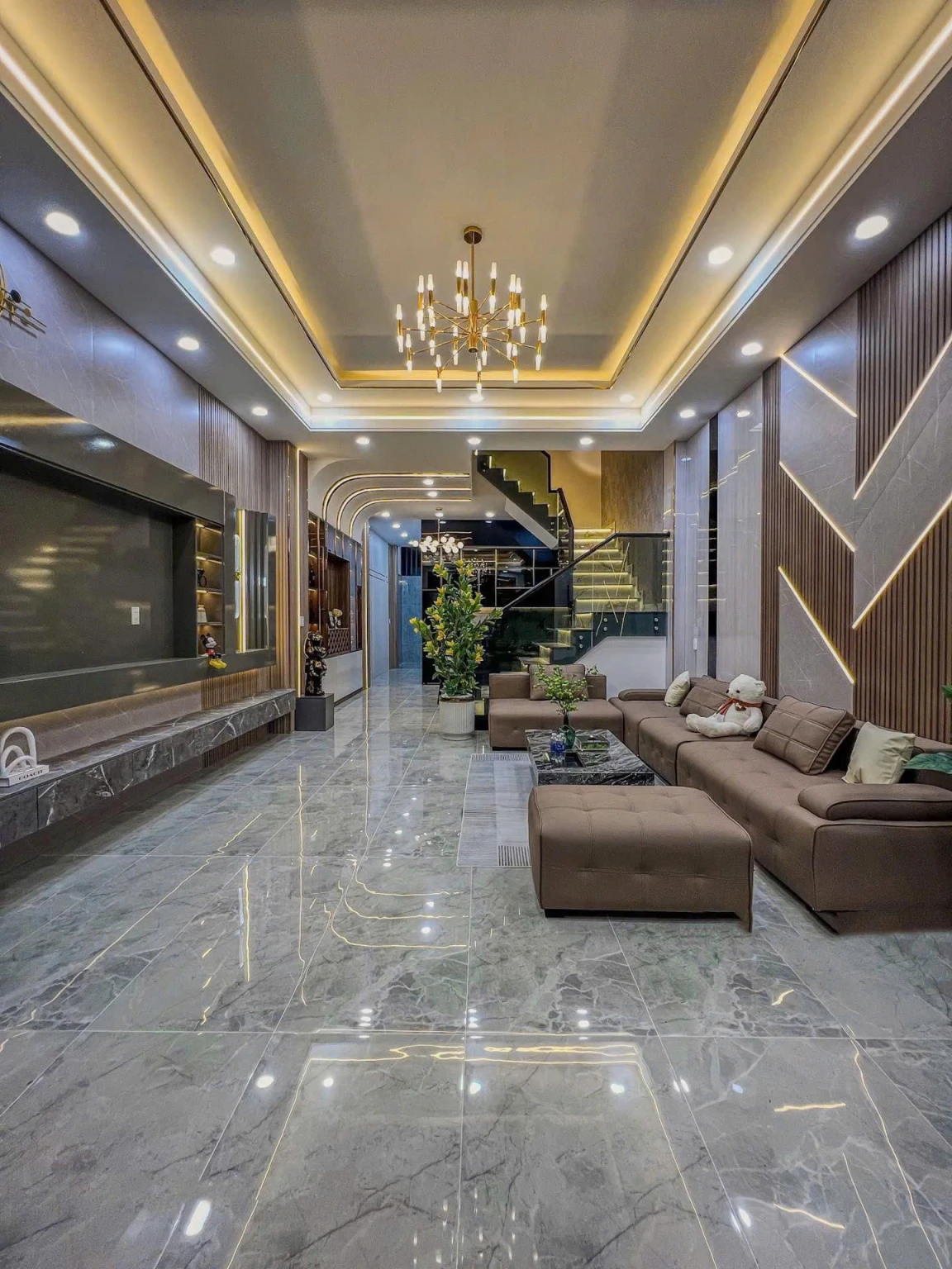 Nhà mới xây 120m2 ngay TT Thủ Dầu Một - SHR sang tên ngay - có sẵn nội thất