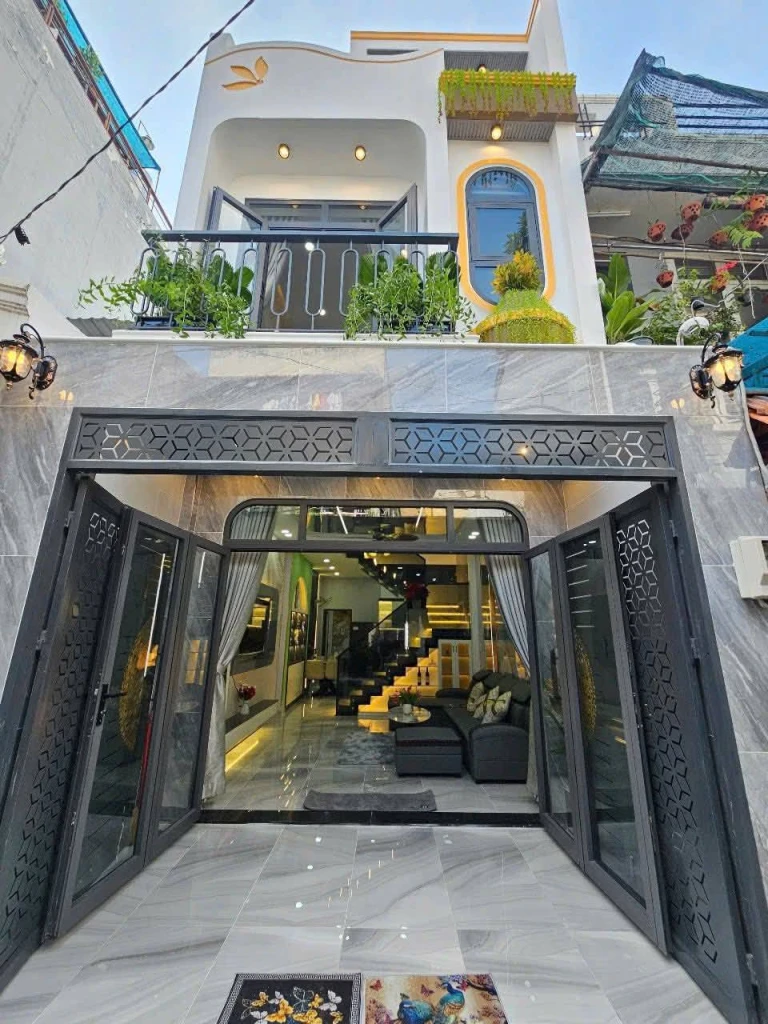 NHÀ 1 LẦU 5 X 20M BÁN NHANH NGAY TT THỦ DẦU MỘT