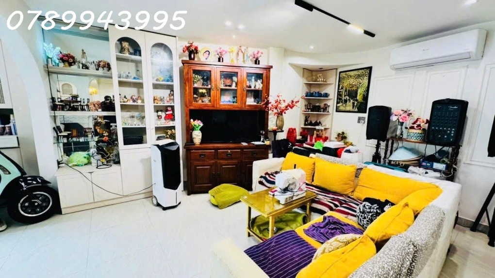 Lê Văn Sỹ - Nhà Mới Ở Ngay - Ngang Khủng Gần 8M - Hẻm Ba Gác - Cách Mặt Tiền Huỳnh Văn Bánh Vài Căn - 4PN - Nhỉnh 9 Tỷ