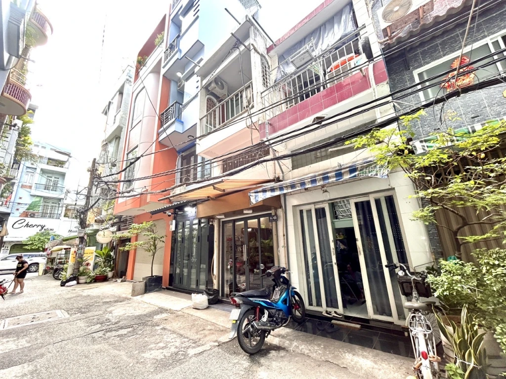BÁN NHÀ Đ.SỐ- XE HƠI ĐẬU CỬA- CHỈ NHỈNH 8ĐỒNG- LƯU THÔNG TÂN VĨNH- KHÁNH HỘI- BẾN VÂN ĐỒN- NGUYỄN TẤT THÀNH.