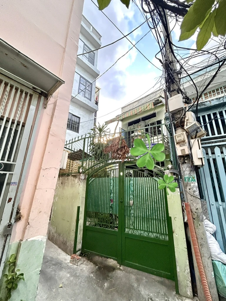 BÁN NHÀ DT- 113M2- CHỈ CÓ 7.3T- NGANG NỞ HẬU 6.6M- Đ.TÔN THẤT THUYẾT- GẦN Đ.SỐ XE HƠI ĐẬU- LƯU THÔNG KHÁNH HỘI-  HOÀNG DIỆU-  BẾN VÂN ĐỒN.