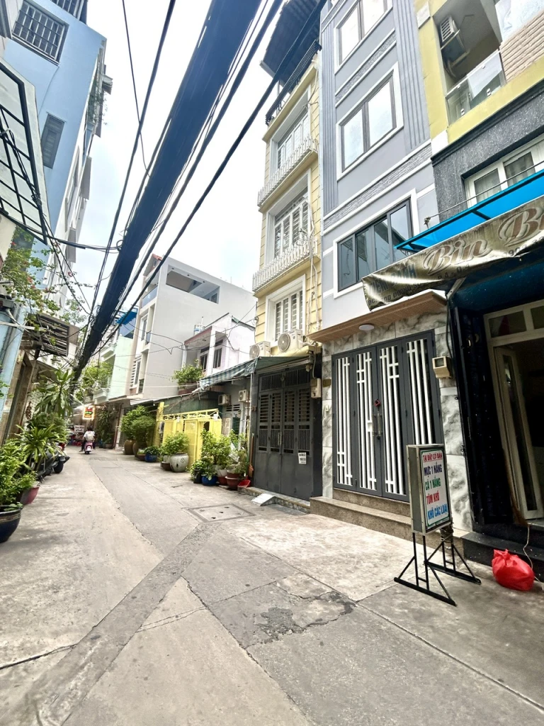 BÁN NHÀ ĐẸP MẶT TIỀN Đ.SỐ- XE HƠI ĐẬU CỬA- GIAO THƯƠNG VĨNH HỘI VỚI KHÁNH HỘI- RA TÔN THẤT THUYẾT - BẾN VÂN ĐỒN.