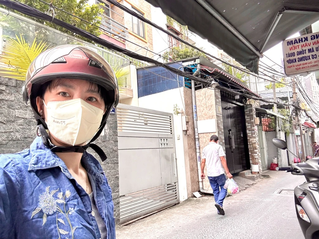 BÁN NHÀ Đ.SỐ- CÁCH VÀI BƯỚC CHÂN CÓ XE HƠI- HIẾM CÓ NGANG LỚN 4.7M- LƯU THÔNG  KHÁNH HỘI- HOÀNG DIỆU- TÔN ĐẢN- GUYỄN TẤT THÀNH.