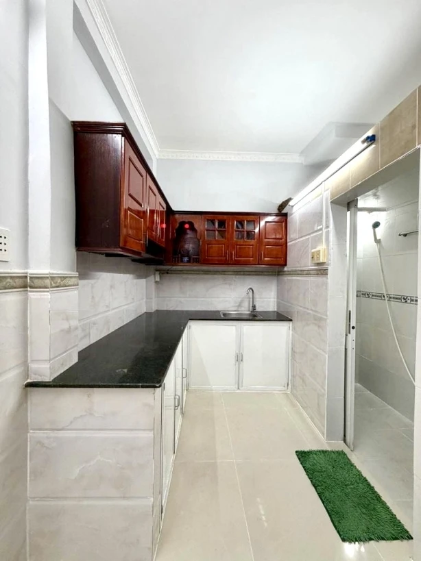 BÁN NHÀ Đ.ĐOÀN VĂN BƠ- VÀI BƯỚC CHÂN RA MT XE HƠI- KẾ BÊN LÊ QUỐC HƯNG- LƯU THÔNG TÔN ĐẢN -HOÀNG DIỆU- NGUYỄN TẤT THÀNH.