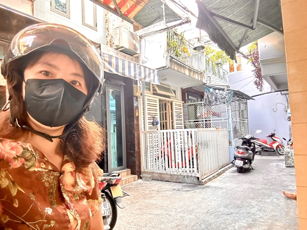 BÁN NHÀ Đ.ĐOÀN VĂN BƠ- NGANG 3.6M VUÔNG VỨC ĐẸP- CHỈ 3.98Đ- LƯU THÔNG XÓM CHIẾU- TÔN ĐẢN- NGUYỄN TẤT THÀNH.