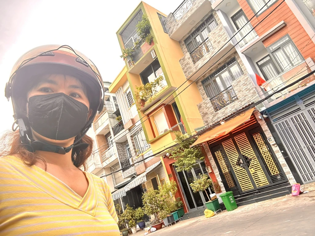 BÁN NHÀ MẶT TIỀN XE HƠI ĐẬU CỬA Đ.ĐOÀN VĂN BƠ- NGAY PHỐ ẨM THỰC VĨNH KHÁNH- GIAO THƯƠNG TÔN ĐẢN - HOÀNG DIỆU- NGUYỄN TẤT THÀNH.