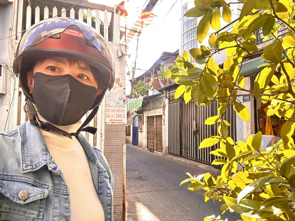BÁN MẶT TIỀN HẺM Đ.TÔN ĐẢN- KHU VỰC KINH DOANH SẦM UẤT- HẺM THÔNG RA Đ.SỐ- CÁCH 50M RA Đ.XE HƠI- LƯU THÔNG KHÁNH HỘI - HOÀNG DIỆU- BẾN VÂN ĐỒN.