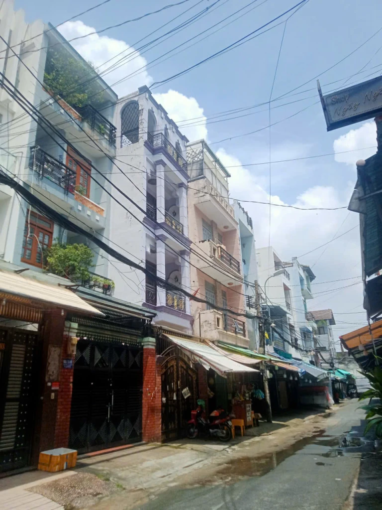 Chính chủ cần bán gấp nhà 4 x 13m, 2 tầng, giá chỉ 5.2 tỷ, ở đường Quang Trung, P.10, Gò Vấp