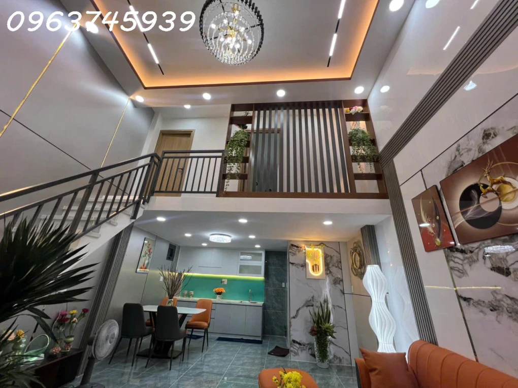 Bán Nhà Phố Linh Xuân Gần Phạm Văn Đồng, 40m2, Ngang 4.5m, 2 Tầng, Giá 3.95 Tỷ