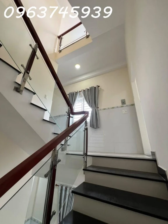 Nhà đẹp ở ngay, HXH, 96m2, 3 tầng, 3PN, 8.5 tỷ, Tam Bình, Thủ Đức